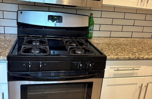 Riverside Terrace House | Charming 1-bedroom house with WiFi, AC in cool Houston
