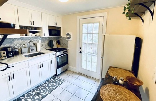 Nyack Apartment | Charming 1 Bedroom in the middle of downtown Nyack