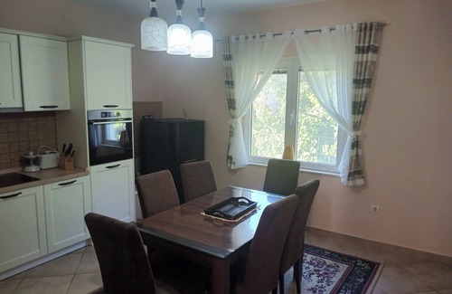 Herceg Novi House | Charming 1-bedroom villa in enchanting Herceg Novi with AC, WiFi