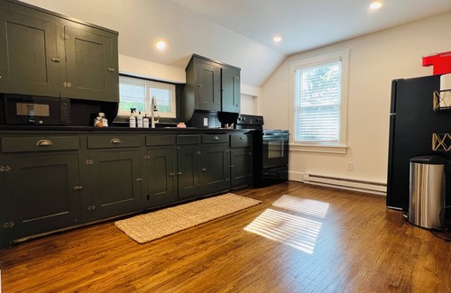 East Aurora Apartment | Charming 1-bedroom apartment in East Aurora