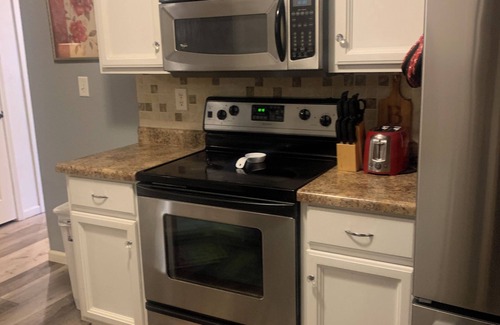 Holts Summit Condo | Charming 1-bedroom condo in Holts Summit, fast WiFi, dog friendly.