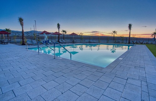 Coachella Cottage | Charming 1 bedroom w/loft cottage in fabulous Coachella, California. No Pets