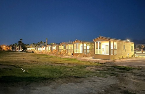 Coachella Cottage | Charming 1 bedroom w/loft cottage in fabulous Coachella, California. No Pets