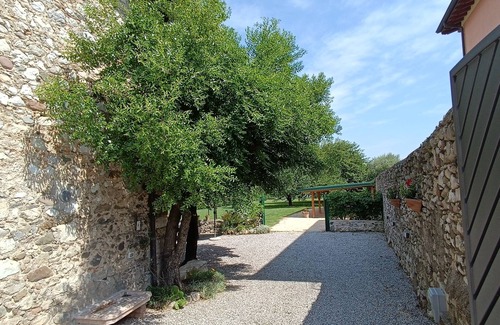 Salo House | Charming 110m2 rustic house with WiFi, air conditioning, parking, and garden.