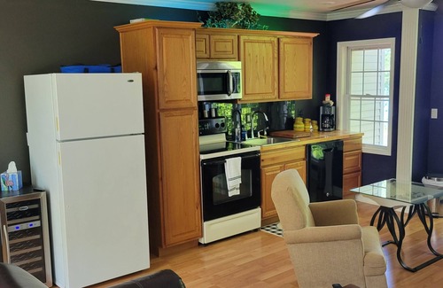 Fenton House | Charming 1450sqft Upstairs duplex on lobdell lk with amazing sunset views.