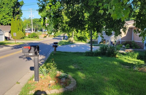 Fenton House | Charming 1450sqft Upstairs duplex on lobdell lk with amazing sunset views.