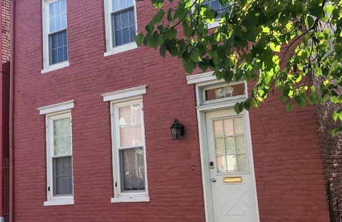 Cumberland House | Charming 1907 Home In Historic Downtown Cumberland