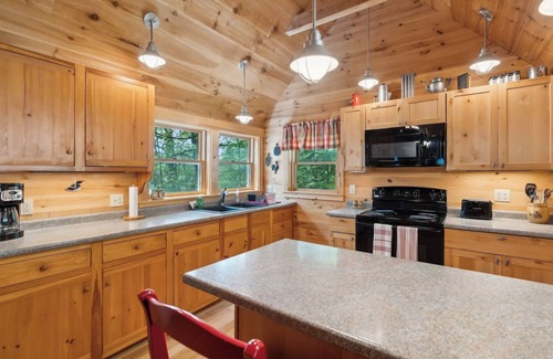Rome Cottage | Charming 1920's lakefront cottage on Great Pond, sunsets from the dock