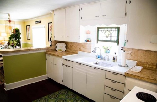 Florida South Atlantic Coast Cottage | Charming 1935 Florida Cottage overlooking Lake Tulane