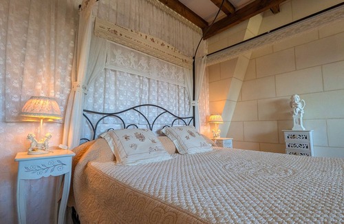 Valencay Bed & Breakfast | Charming 19th Century B&B near Loire Castles, Valençay Château, 25 mins from Beauval Zoo