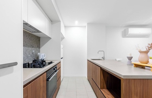 Dickson Apartment | Charming 1BDR Apartment in Dickson with Parking