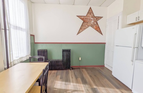 Cumberland Apartment | Charming 1BR Apartment 1st Floor Cumberland Gem