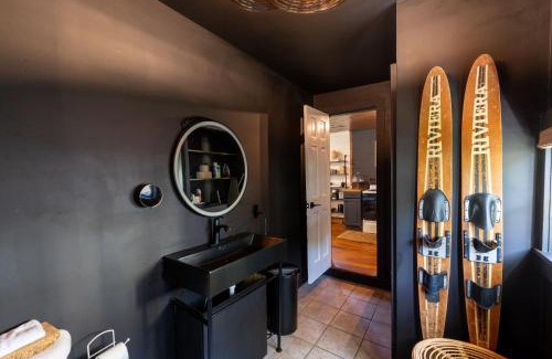 Gastonia Apartment | Charming 1BR Cabin with Netflix & Workspace