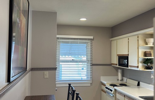 Edwardsville House | Charming 1BR Near Historic Downtown Edwardsville & SIUE