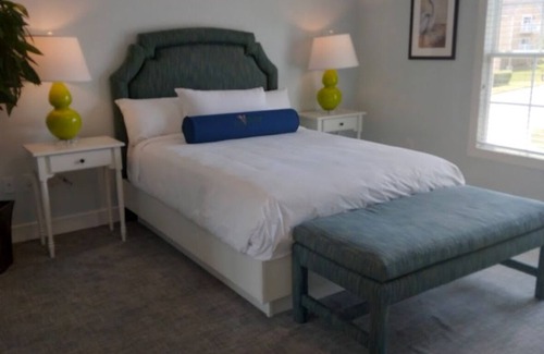 Lackey Resort | Charming 2-bdrm, 2 baths resort, WiFi in lovely Williamsburg, Virginia.