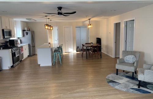 Bass Lake Cottage | Charming 2-bed cottage on Bass Lake with access to public beach and boat launch.
