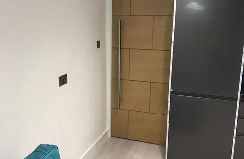 Sketty Apartment | Charming 2-Bed Flat in Swansea