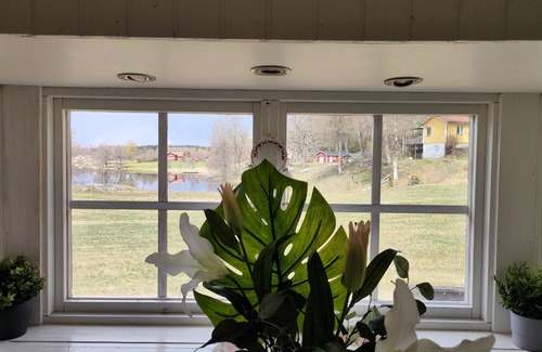 Gustavsfors House | Charming 2-Bed House at the lake close gustavsfors
