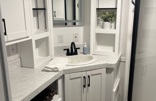 Colorado Springs Cottage | Charming 2-bedroom Tiny Home in Beautiful Black Forest