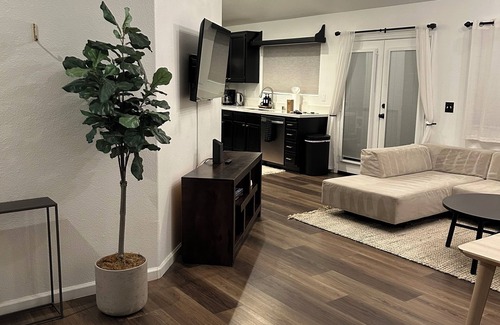 North Las Vegas House | Charming 2-bedroom house with AC, WiFi in lovely North Las Vegas