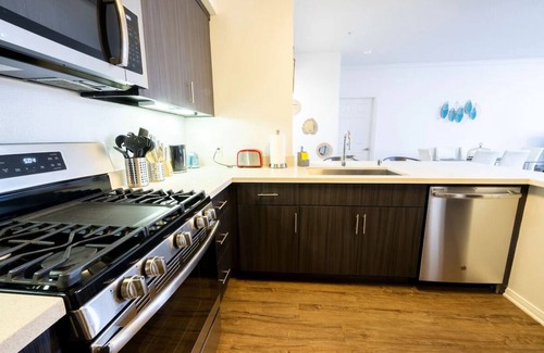 Marina del Rey Apartment | Charming 2-bedroom apartment with AC, WiFi in delightful Marina del Rey