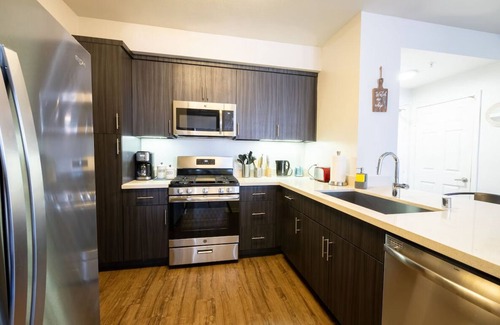 Marina del Rey Apartment | Charming 2-bedroom apartment with AC, WiFi in delightful Marina del Rey