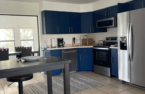 Port Charlotte House | Charming 2-bedroom house in fabulous Port Charlotte with All you need.