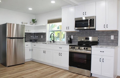 Tarpon Springs House | Charming 2-bedroom house with AC and WiFi in beautiful Tarpon Springs