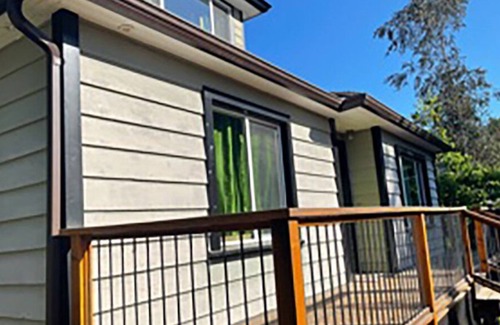Honeymoon Bay House | Charming 2-bedroom home near lake and town (30 day minimum stay)
