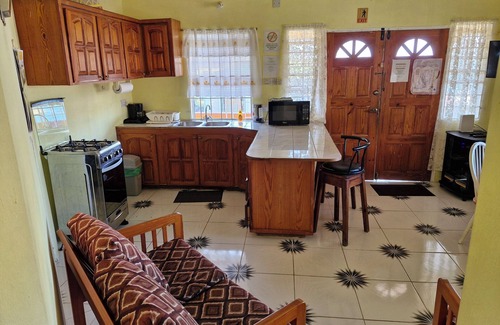 St. George's Apartment | Charming 2-bedroom apartment with WiFi, AC in adorable Saint George's