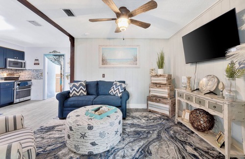 St. Pete Beach House | Charming 2-bedroom house with AC, WiFi in St. Pete Beach