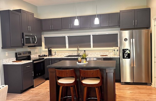 Sarah House | Charming 2-bedroom ,2-bath house in delightful Courtland with AC, WiFi.