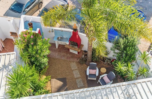 Santa Luzia Apartment | Charming 2-bedroom apartment in fantastic Santa Luzia with WiFi, AC