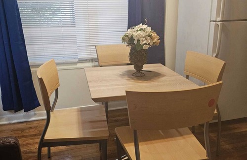 16th Street Heights Apartment | Charming 2-bedroom apartment with WiFi, AC in wonderful Washington