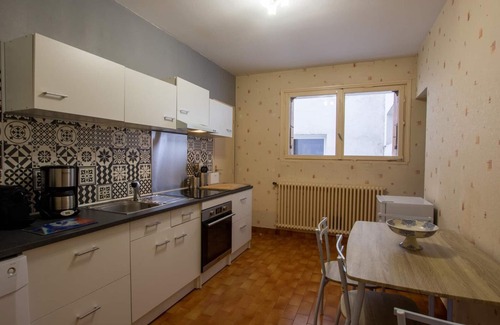 Perigueux Apartment | Charming 2-Bedroom Apartment in Central Périgueux with Balcony & Modern Amenities