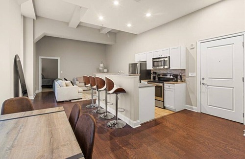 Inner Harbor Apartment | ⭐️Charming 2-bedroom Apartment ⭐️ in beautiful Inner Harbor