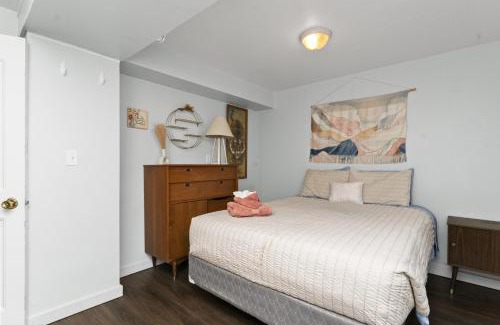 Great Falls Apartment | Charming 2-Bedroom Apartment