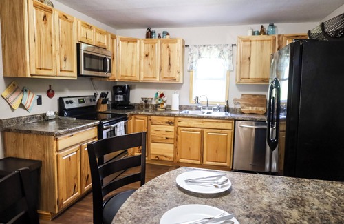 Eminence Apartment | Charming 2-bedroom apartment on Main Street 1 mile from Jacks Fork River