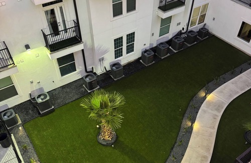 Briarforest Apartment | Charming 2-bedroom apartment in perfect Houston with 2 pool view balconies