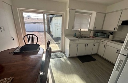 Camelback East Apartment | Charming 2-bedroom apartment in terrific Phoenix with WiFi, AC