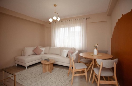 Shkoder Apartment | Charming 2-bedroom apartment with WiFi, AC in wonderful Shkodër