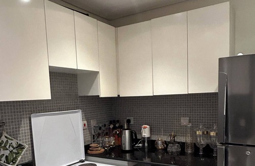Al-Rawdah Apartment | Charming 2-bedroom apartment with a sea view, 3-balconys, in welcoming Jeddah