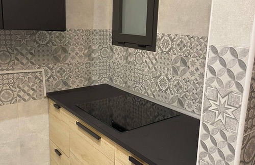 Sari Street Apartment | Charming 2-bedroom apartment in delightful Jeddah with WiFi, AC