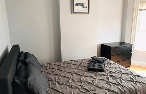 Allston Apartment | Charming 2-bedroom apartment near BC, BU, Harvard, T and more