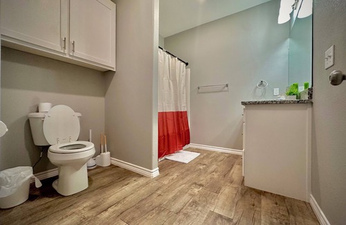 Durant Apartment | Charming 2-bedroom apartment with AC, WiFi in delightful Durant