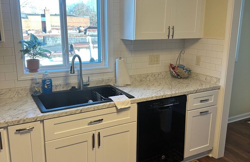 Newton Apartment | Charming 2-bedroom apartment located on Main Street in The Heart of Catawba Co.