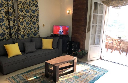 Heliopolis Apartment | Charming 2-bedroom apartment in wonderful Cairo with WiFi, AC