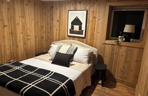 Martindale Bed & Breakfast | Charming 2-Bedroom B&B surrounding farmland with Chickens,mini goats, and cows