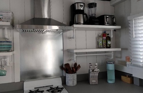 Phippsburg Cottage | Charming 2-bedroom cottage on serene Popham Beach.