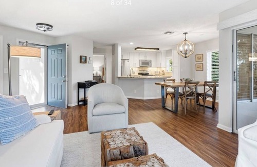 Wabasso Beach Condo | Charming 2-bedroom condo in Sea Oaks, a beautiful tennis and beach community